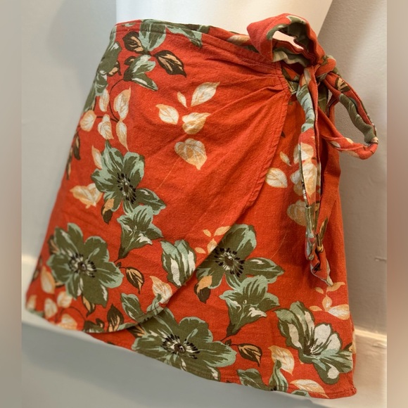 Sadie & Sage Dresses & Skirts - Sadie & Sage Orange Floral Wrap Skirt